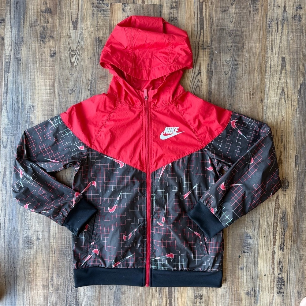 Nike Windrunner Red Jacket Youth Boys Sportswear Lightweight Size Medium